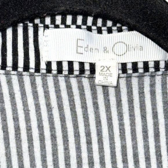 Eden & Olivia Black & White Striped Button-Up Shirt 2X Made In China - Picture 2 of 8